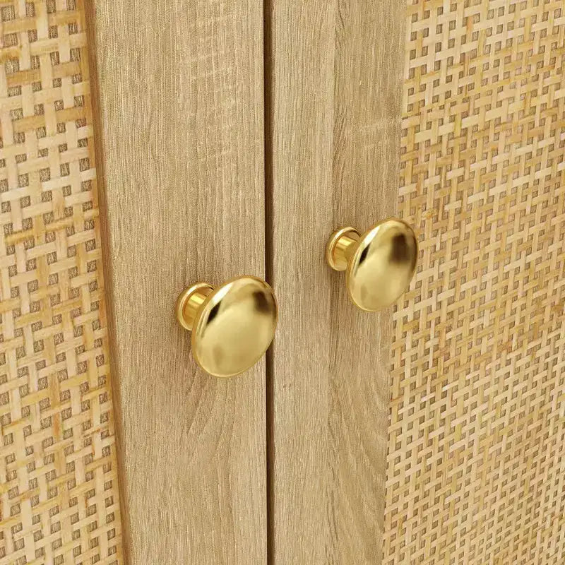 Meuble de Rangement Bohème avec Portes Tressées en Rotin et Poignées Dorées - Polyvalent pour Chambre, Bureau, Restaurant et Salon